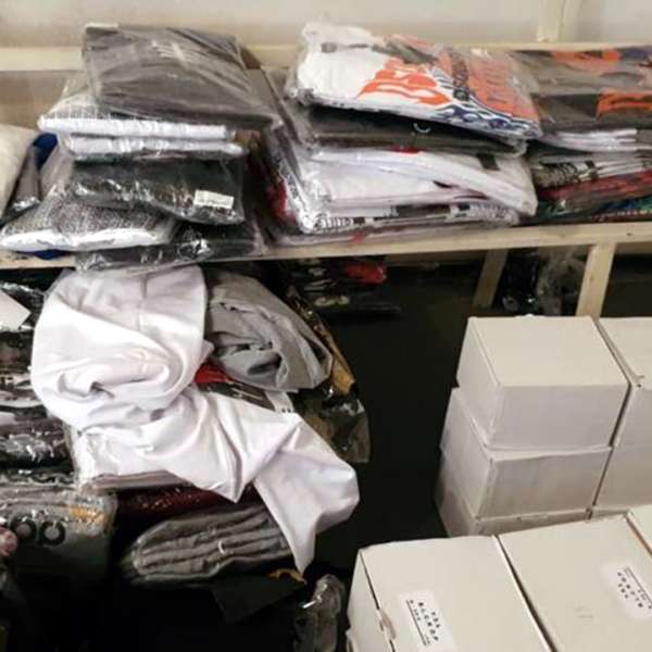 Bunuri în valoare de peste 700.000 lei, susceptibile a fi contrafăcute, confiscate la P.T.F. Giurgiu