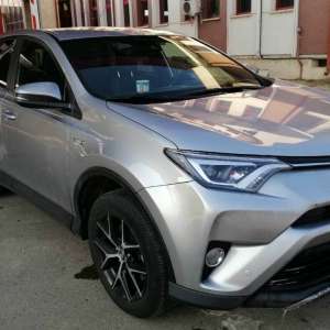 Autoturism căutat de autorităţile din Spania, descoperit la controlul de frontieră