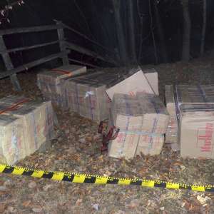Ţigări în valoare de aproximativ 93.000 lei, confiscate la frontiera cu Ucraina