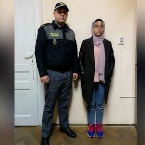 Tânără din Palestina cu documentul de călătorie al altei persoane, depistată la Punctul de Trecere a Frontierei Curtici