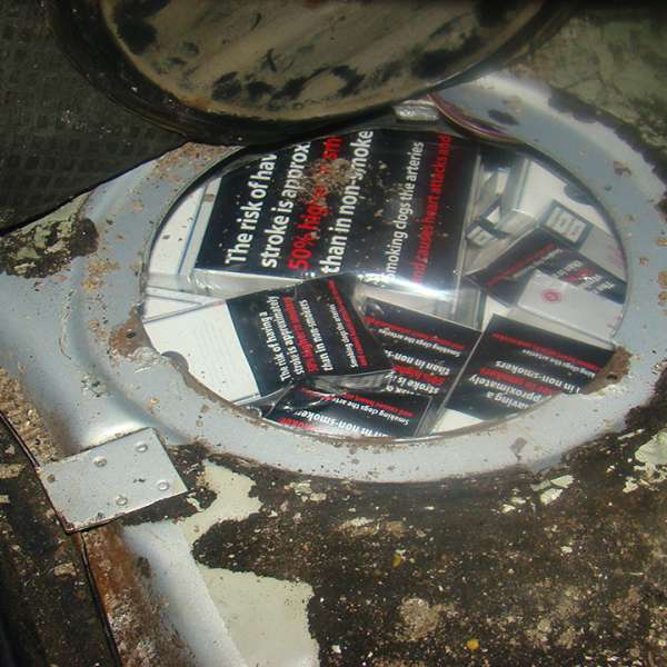 Țigări descoperite sub bancheta şi în rezervorul unui autoturism, în PTF Siret