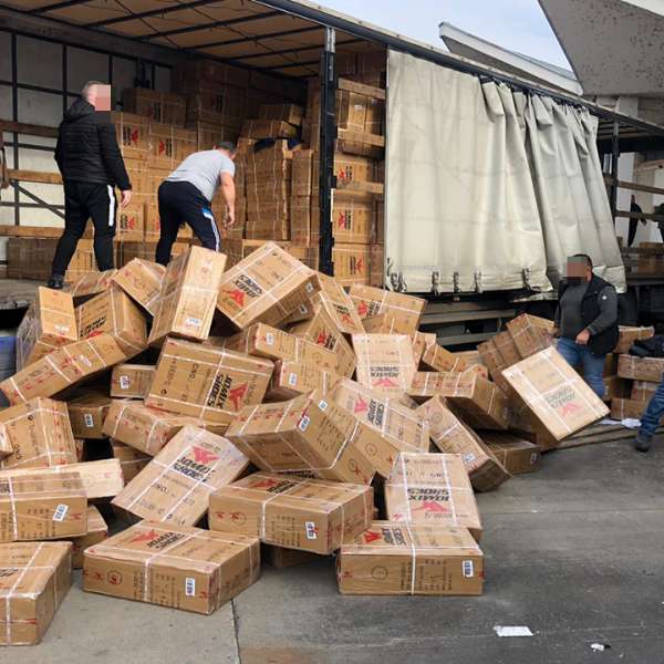 Aproximativ 30.000 de articole susceptibile a fi contrafăcute, confiscate de poliţiştii de frontieră în luna ianuarie