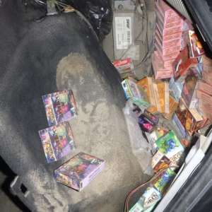 Peste 16 kg tutun pentru narghilea, descoperite ascunse într-un autoturism la PTF Oancea