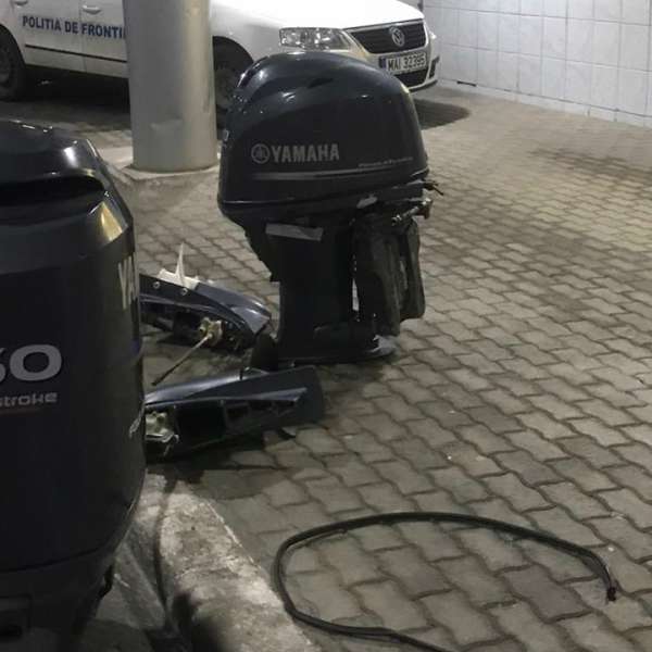 Motoare de barcă fără documente legale, confiscate de poliţiştii de frontieră din P.T.F Cenad