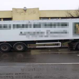 Semiremorcă cu nereguli, descoperită la P.T.F Vărșand