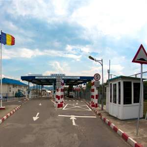 Tânăr ucrainean cercetat pentru deținerea de valută falsă