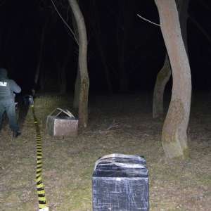 Ţigări de contrabandă de peste 123.250 lei reţinute cu focuri de armă la frontiera de est