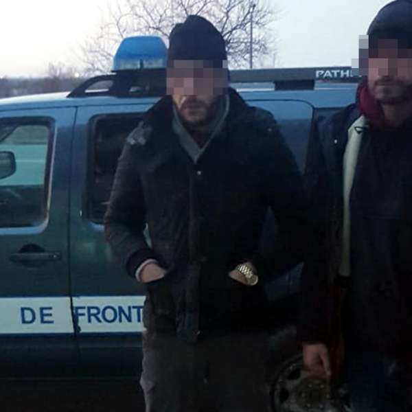 Doi cetățeni străini, depistaţi la frontiera de vest