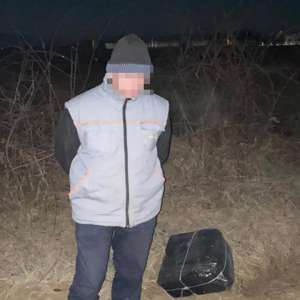 Țigări de contrabandă, transportate cu dronele