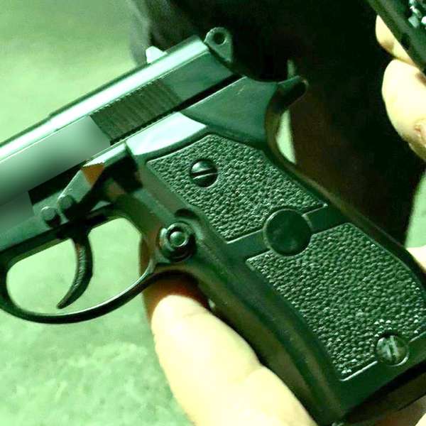 Armă cu aer comprimat, confiscată în Punctul de Trecere a Frontierei Jimbolia
