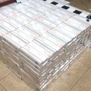 Bărbat reţinut pentru contrabandă cu ţigări şi ultraj