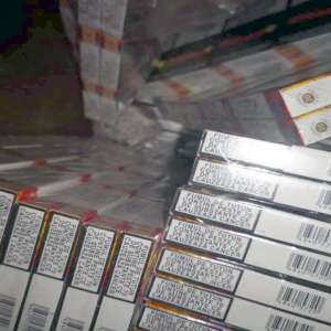 Peste 20.000 de pachete de ţigări de contrabandă ascunse într-un tren internaţional