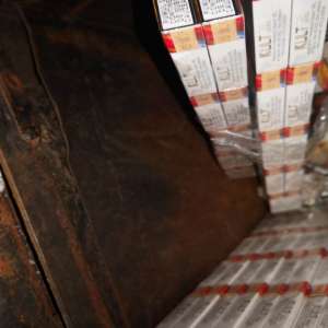 Peste 20.000 de pachete de ţigări de contrabandă ascunse într-un tren internaţional