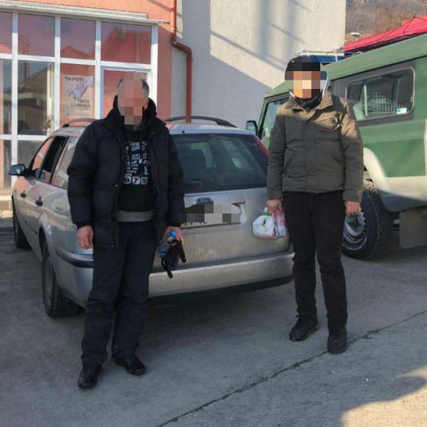 Cetățean sirian cercetat pentru că a încercat să dea mită poliţiştilor de frontieră pentru a nu fi acuzat de trafic de migranți