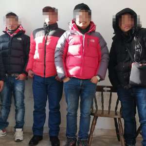 Cinci cetăţeni din Nepal cu vize false, depistaţi la P.T.F. Nădlac II