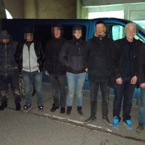 Opt cetățeni din Turcia sprijiniţi de un belgian au încercat să treacă ilegal în Ungaria