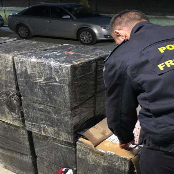 Țigări în valoare de peste 70.000 lei, confiscate la frontiera de nord