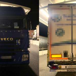 Şaisprezece cetăţeni din Siria, Irak, Turcia şi Egipt, ascunşi într-un camion cu piese auto, depistați la P.T.F. Nădlac II