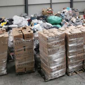 Containere încărcate cu deșeuri, depistate în Portul Constanţa Sud Agigea