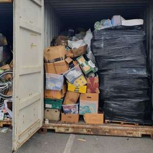 Containere încărcate cu deșeuri, depistate în Portul Constanţa Sud Agigea