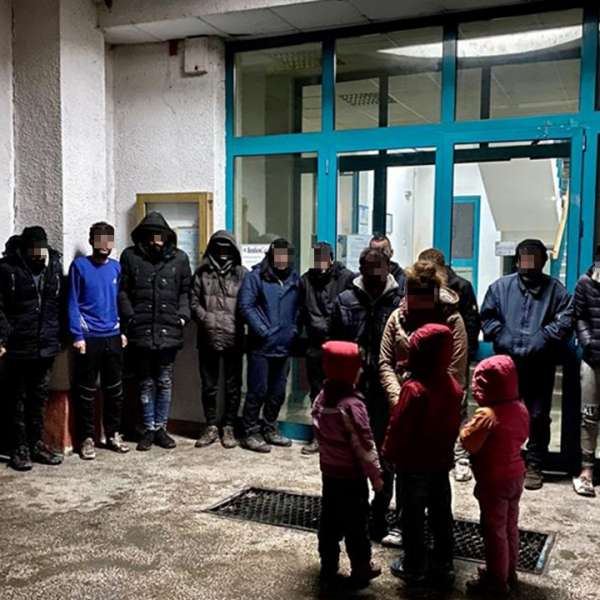 Nouăsprezece cetăţeni din Irak, Palestina şi Siria, opriţi la frontiera cu Ungaria