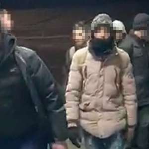 Douăzeci şi cinci de cetăţeni sirieni, depistaţi la frontiera de vest