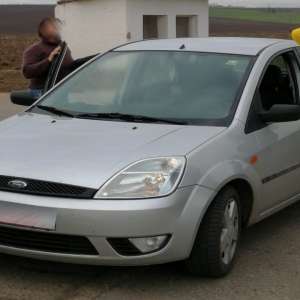 Autoturism cu numere provizorii expirate, depistat în trafic