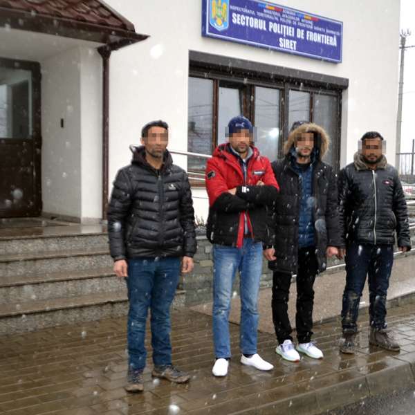 Cinci cetățeni din Pakistan și Bangladesh, opriți la frontiera de nord a țării