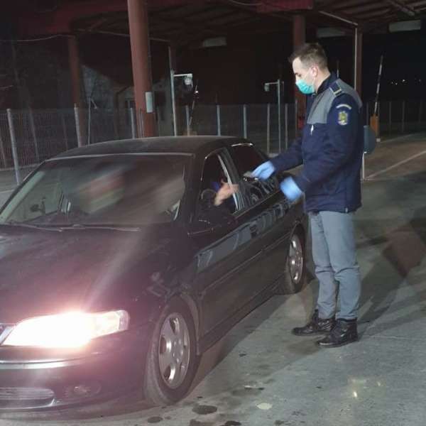 Depistaţi de poliţiştii de frontieră din cadrul P.T.F. Sculeni, conducând fără a avea acest drept