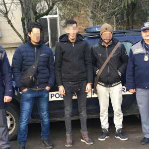Trei cetățeni din Maroc şi Algeria, depistaţi la frontiera de vest
