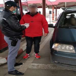 200 de euro, preţul unei cărţi de identitate false