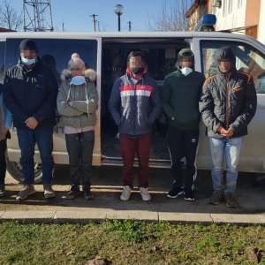 Opt cetățeni din India care au vrut să intre ilegal în România, ajutați de doi cetățeni români, opriţi la frontiera cu Serbia