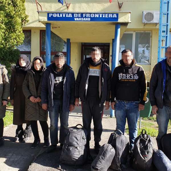 Nouă cetățeni sirieni, opriți  la frontiera cu Ungaria