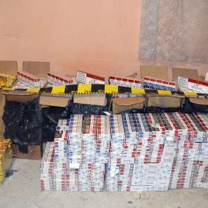 Cetățean român cercetat pentru contrabandă și peste 6.000 pachete cu țigări confiscate
