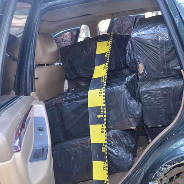 În ultimele 24 de ore, peste 11.000 pachete țigări confiscate de polițiștii de frontieră
