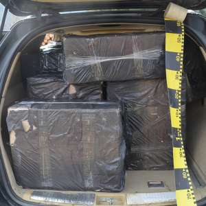 Peste 12.000 pachete cu țigări reținute la frontiera de nord