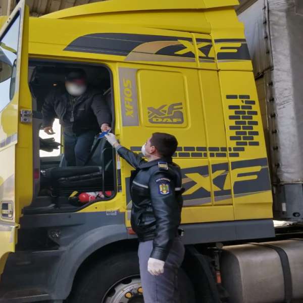 Documente false descoperite la controlul de frontieră