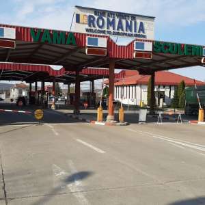 Falsuri descoperite de poliţiştii de frontieră ieşeni