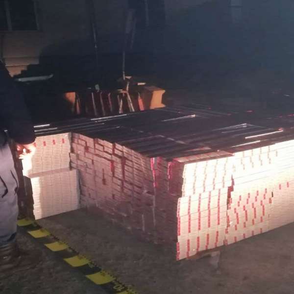 Ţigări de contrabandă de peste 142.560 lei reţinute cu focuri de armă la frontiera de est