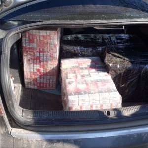 Țigări în valoare de 70.000 lei, confiscate la frontiera de nord