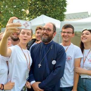 Țara chiar are nevoie de inimi la Hotar - Interviu cu părintele Constantin Valer Necula