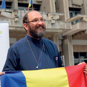 Țara chiar are nevoie de inimi la Hotar - Interviu cu părintele Constantin Valer Necula