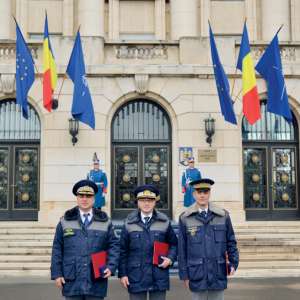 1 Decembrie - La mulți ani, România! La mulți ani, români!