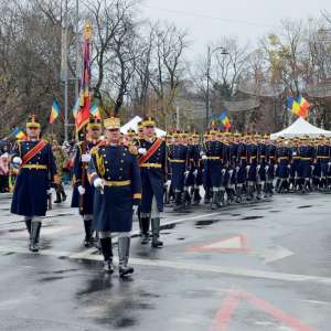 1 Decembrie - La mulți ani, România! La mulți ani, români!