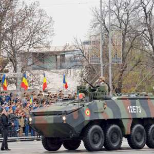 1 Decembrie - La mulți ani, România! La mulți ani, români!