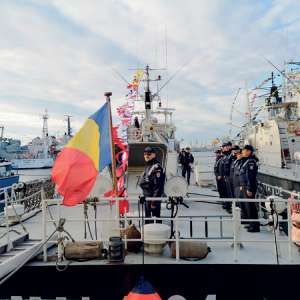 1 Decembrie - La mulți ani, România! La mulți ani, români!