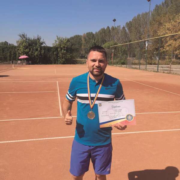 Poliţist de frontieră, campion la tenis de câmp