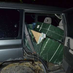 Un cetățean ucrainean cercetat pentru contrabandă și peste 27.000 pachete țigări confiscate la frontiera de nord