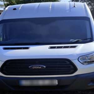 Ford Tranzit căutat de autorităţile din Marea Britanie, descoperit în Iaşi