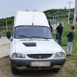 Fără permis, depistat la volan